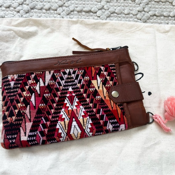 Nena & Co Essentials Clutch - Picture 2 of 4